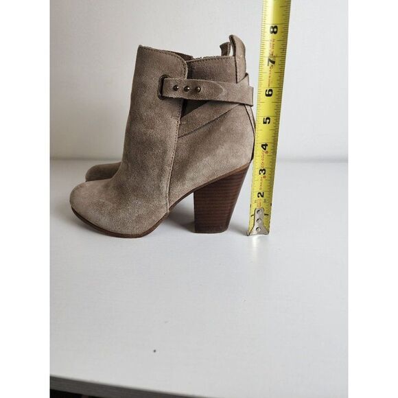 Michael by Michael Shannon Lexi Ankle Boots in Taupe Size 7.5W - Picture 7 of 9